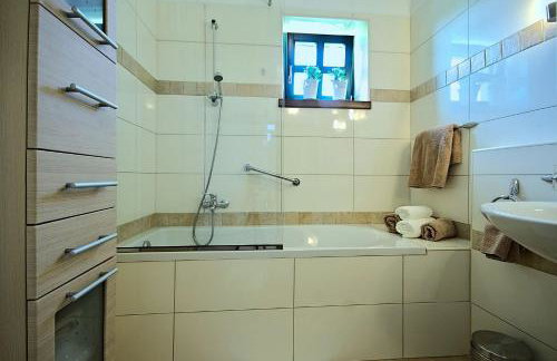 Mediterrane Villa mit Privatpool, Grill, Tischtennis und unweit des Radwegs Parenzana - Foto 24