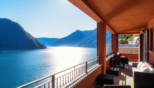 Rosso Sunset - by MyHomeInComo - Foto 1