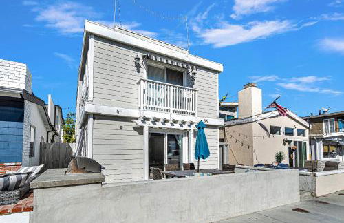 Beach Escape with Patio! 2 Min Walk to Sand & Surf - Foto 32