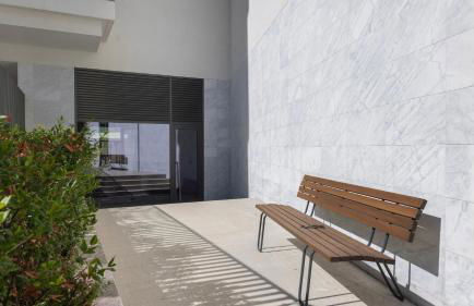 Soft Modern Flat With Pool & Gym by LovelyStay - Photo 50