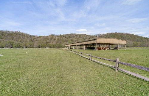 Hike and Fish Marlinton Cabin with Fire Pit and Views! - Foto 33