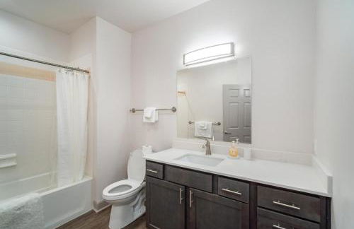 Landing Spectacular 2BD Clubhouse Pool - Foto 23