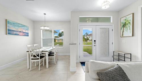 Modern Heated Pool Home Close To Downtown Shopping - Foto 3