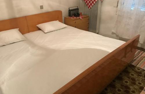 Angela House - Photo 38