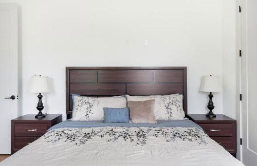 Brand New Luxury Home near Downtown - Foto 38