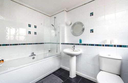 Spacious 5BR Home in Redditch - Foto 19
