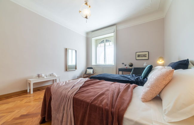 JOIVY Sophisticated Flat W/ Desk - Foto 15