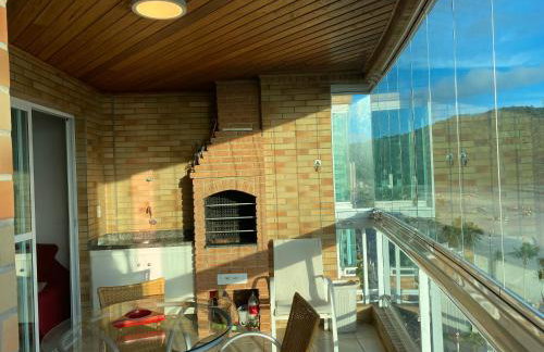 Apto Varanda Gourmet Pé na Areia, Domingo saída até as 20horas - Foto 7