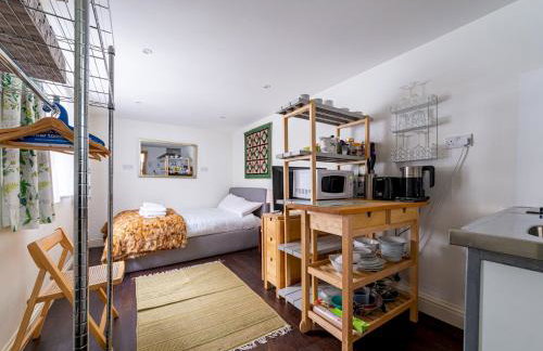 Cozy Brixton Hideaway Cute & Convenient Stay - Pass the Keys - Foto 6