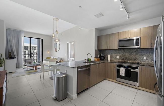 Spacious 2-Bedroom Condo at Doral Park - Photo 14