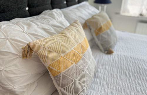 The Sashes - Stylish Apartment - FREE Parking - Ultrafast WIFI - Smart TV - Netflix - sleeps up to 6! Close to Poole Town Center & Sandbanks & Bournemouth - Foto 22