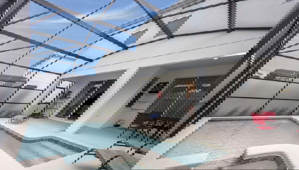 6BR Home Prime Location - Foto 1, Habitación