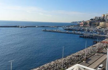 Caracciolo Seafront Charme Home - Photo 2