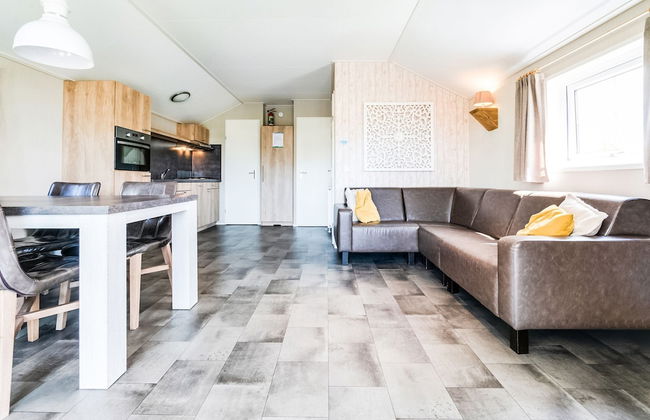 Glamping With Veranda Over Water - Photo 18