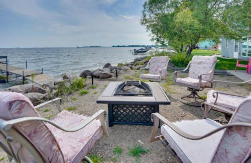 Lakefront Vacation Rental with Fire Pit and Dock! - Foto 4