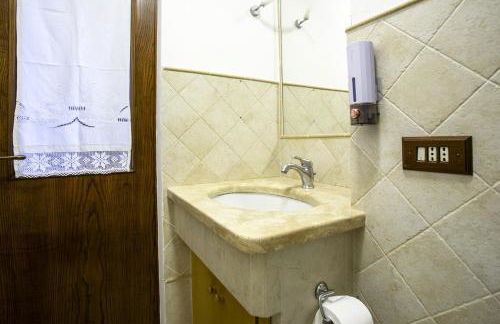 Apartment in the medieval village - Foto 3