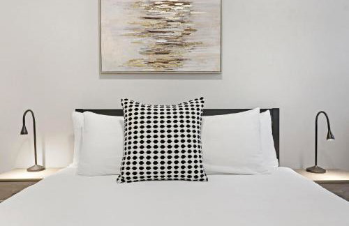 Warm & Lovely 2BR Apt close to Dining & Shops - Touhy 1S - Foto 6