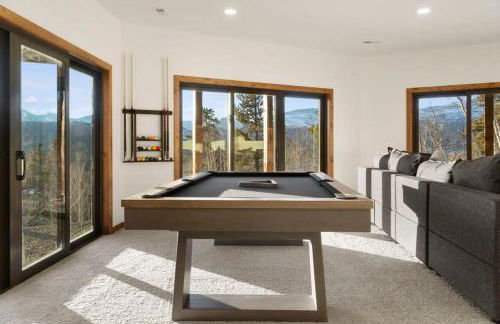 3BR+Loft Modern Mountain Retreat w Hot Tub - Foto 20