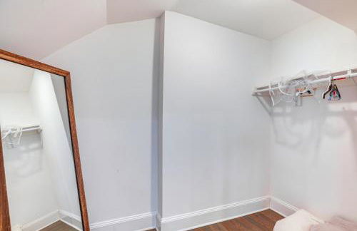 Long Branch Getaway - Walk to Beaches and Dining! - Foto 10