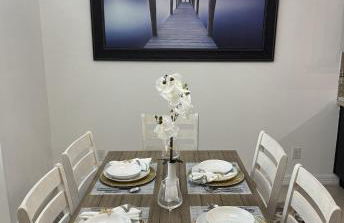 Luxe 3BR & 2BA Condo Near Airport & Shopping Mall - Foto 4