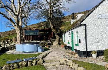 Carrick Cottage - Mourne Mountains - Photo 1