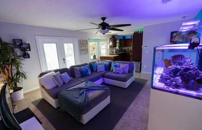 Gorgeous Urban Oasis W/hot Tub, Heated Pool And Private Movie Theater 3 Bedroom Home by RedAwning - Foto 21