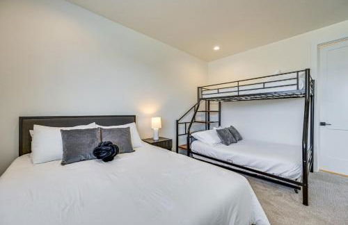 Flagstaff Group Getaway with Game Room and Deck - Photo 17