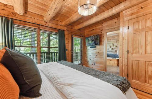 Little Pine Lodge a Smokies Hideaway - 1 mi to GSMNP - King Suite & Loft, Fireplace, Hot Tub & BEARS! - Foto 28