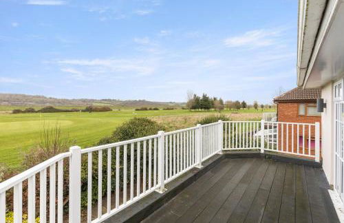 Relaxing Coastal Getaway Perfect for Families - Foto 9