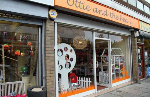 Elegant & spacious parkside 2-bedroom 2-bathroom flat in period building facing Blackheath - parking, great Greenwich location, easy for O2 Arena and City, very near Marathon start line! - Foto 53