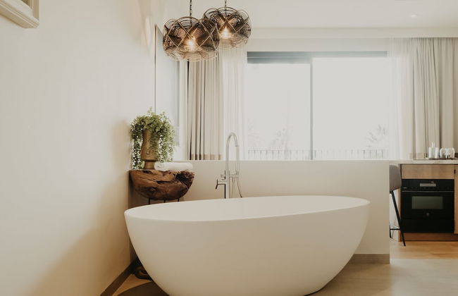 Comfy Studios Hotel - Photo 53