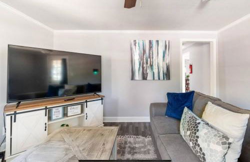 FORT MOORE and MORE, 8 Guests - Foto 2