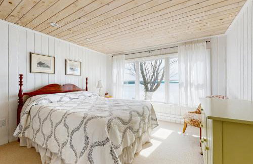 By the Sea - Foto 15