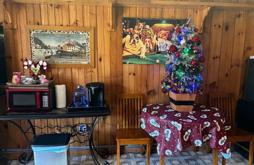 BearHavencabinfun 3 story Log Cabin Mountain View,Hot Tub, sleeps 10 - Foto 12