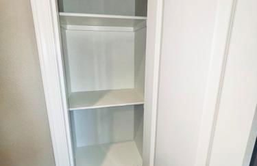 Colorful Comfort 3 Bedroom Home with Fenced yard - Foto 37