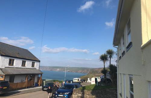 Bay House Lobber Port Isaac Apartment with Sea Views & Parking - Foto 1