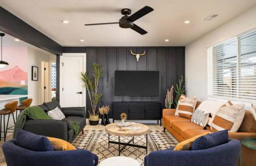 Wild West Disco Haus 2! New Hot Tub, Patio + Gym - Foto 54