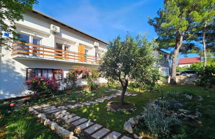 Apartments Gardelin Paklenica - Photo 4