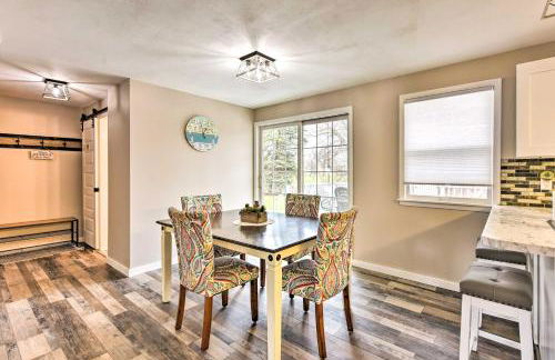 Walk to Lake Pepin Charming Retreat with Deck - Foto 9