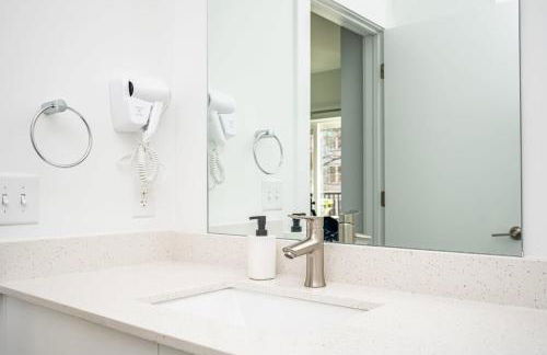 1BR with Balcony in Downtown 542Blvd205 - Foto 9