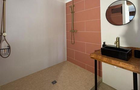 Suite romantique & spa Prova - Love room - Rétroprojecteur Netflix - Foto 17