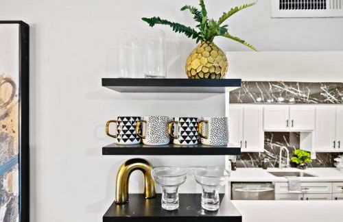 Luxe and Modern Dallas Condo 2 Mi to Highland Park! - Foto 12