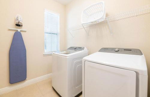 Spectacular Home Near Disney With Private Pool, Movie Theater And Pool Table With Waterpark & Resort Access - 332Sf - Foto 16