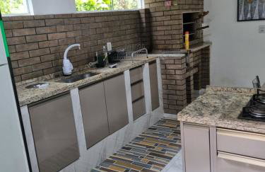 Lugar Acolhedor e Próximo a Natureza - Foto 25