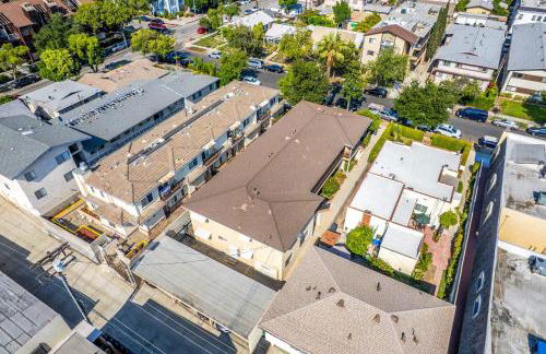 Modern 3BR Apt with Parking in Glendale - Foto 36