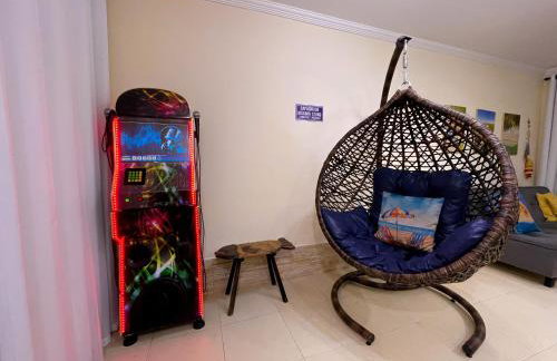 Recantos Pinheiros - Casa inteira, até 15 hóspedes - Piscina privativa, sinuca, ar condicionado e TVs nos 4 quartos - Condomínio Orla 500, lado praia - Unamar, Cabo Frio-RJ - Foto 20