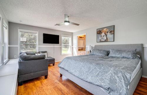 Expansive Bertram Retreat w/ Pool, on 28 Acres! - Photo 9