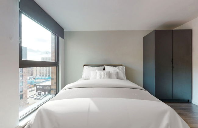 For Student Only Canvas Glasgow - Photo 15