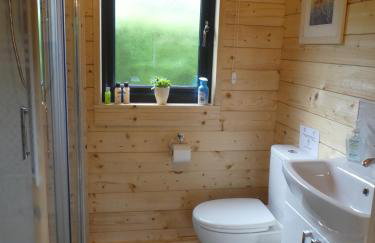 Pound Farm Holidays - Orchard Lodge - Photo 7