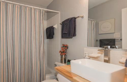 Cheerful 3 BR 2BA Home in Great Neighborhood! - Foto 29